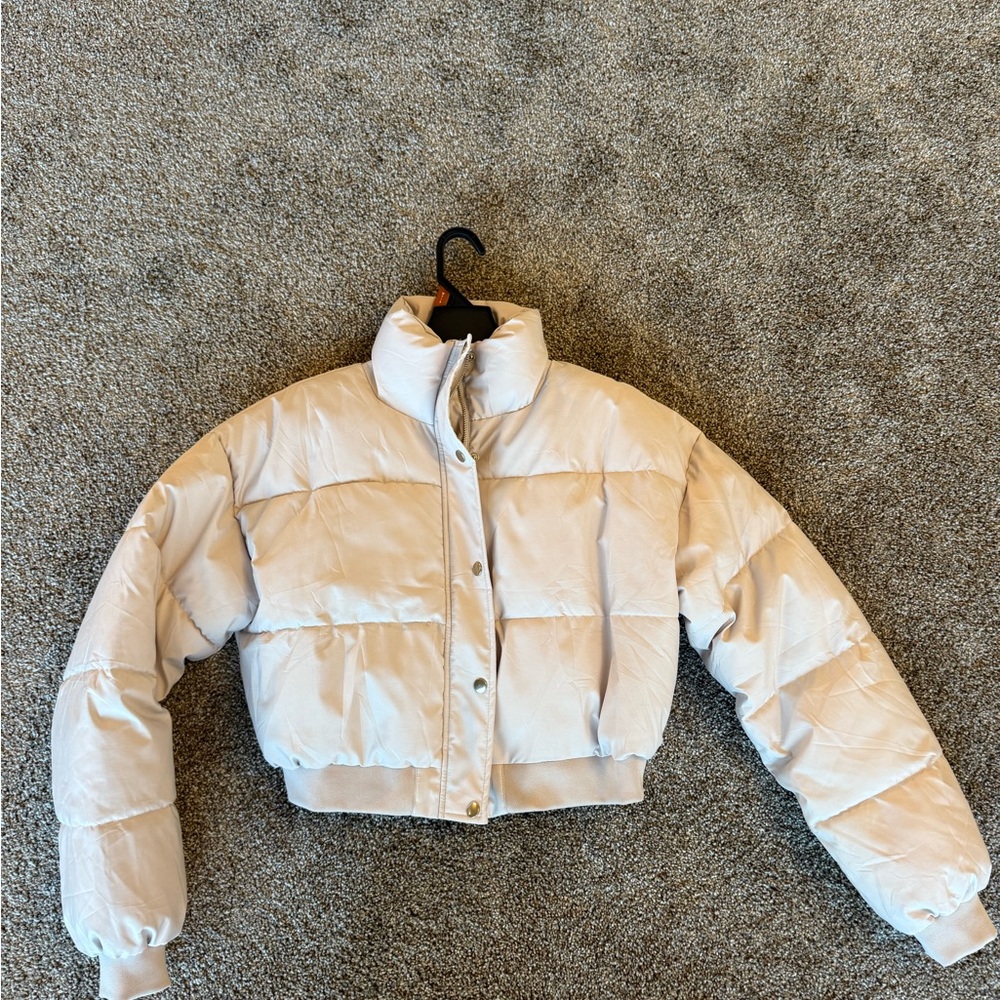❌🛑🚫THIS ITME SOLD: Women's Cream Puffer Jacket